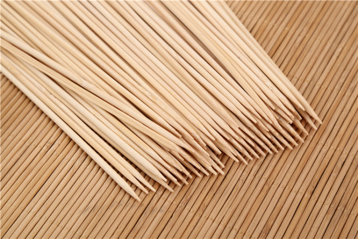 1116 Natural Bamboo Wooden Skewers / BBQ Sticks for Barbeque and Grilling